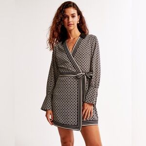 NWOT Abercrombie Long Sleeve Wrap Mini Dress